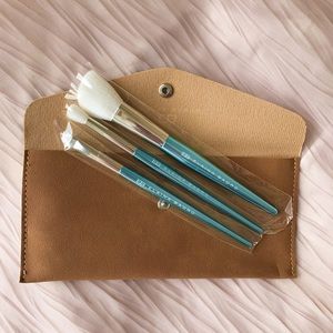 Elaina Badro 3 Brush Set with Tan Pouch